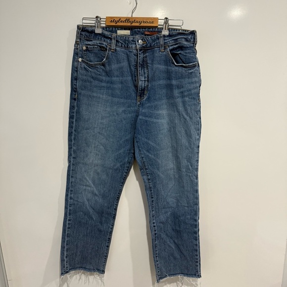 Anthropologie Pilcro High Rise Vintage Straight Jean - Picture 2 of 9